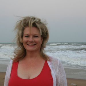 Meet your Posher, Lesly